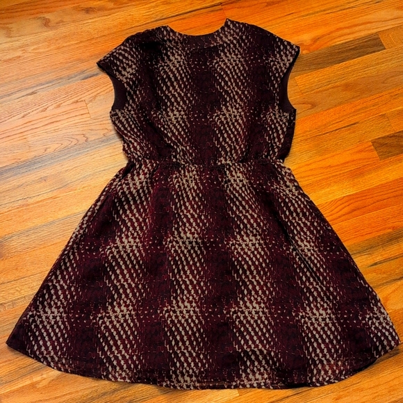 Chiffon Dress - Burgundy - Picture 2 of 4